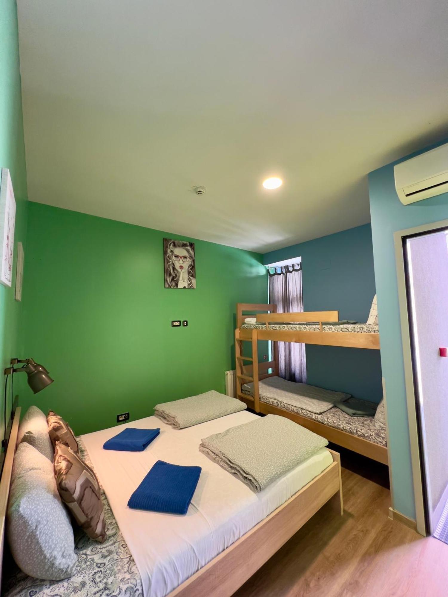 Himalayan Hostel Zagreb Exterior photo